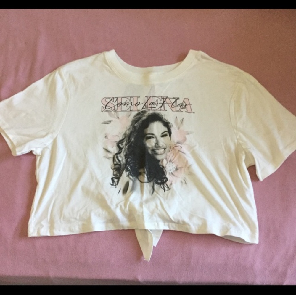 Selena Como la flor open back crop top NWOT